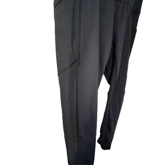 Lululemon Black Cropped Athletic Stretchy Leggings With Mesh Leg - Picture 2 of 6